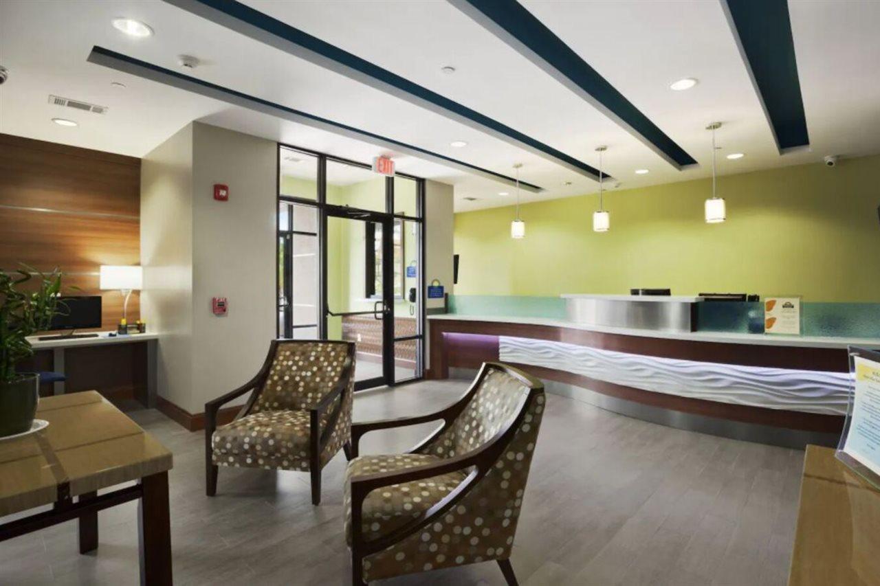 Days Inn & Suites By Wyndham Houston North-Spring Westfield Esterno foto