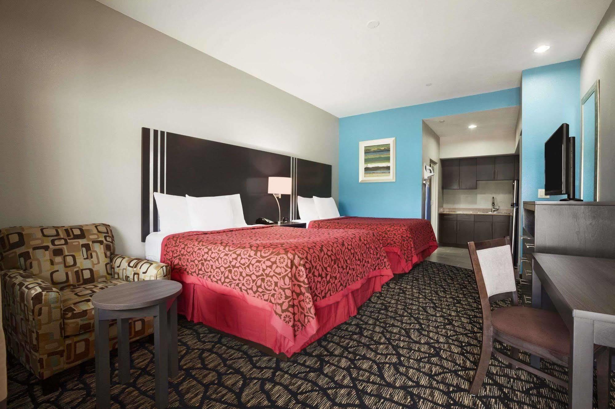 Days Inn & Suites By Wyndham Houston North-Spring Westfield Esterno foto