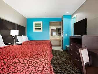 Days Inn & Suites By Wyndham Houston North-Spring Westfield Esterno foto